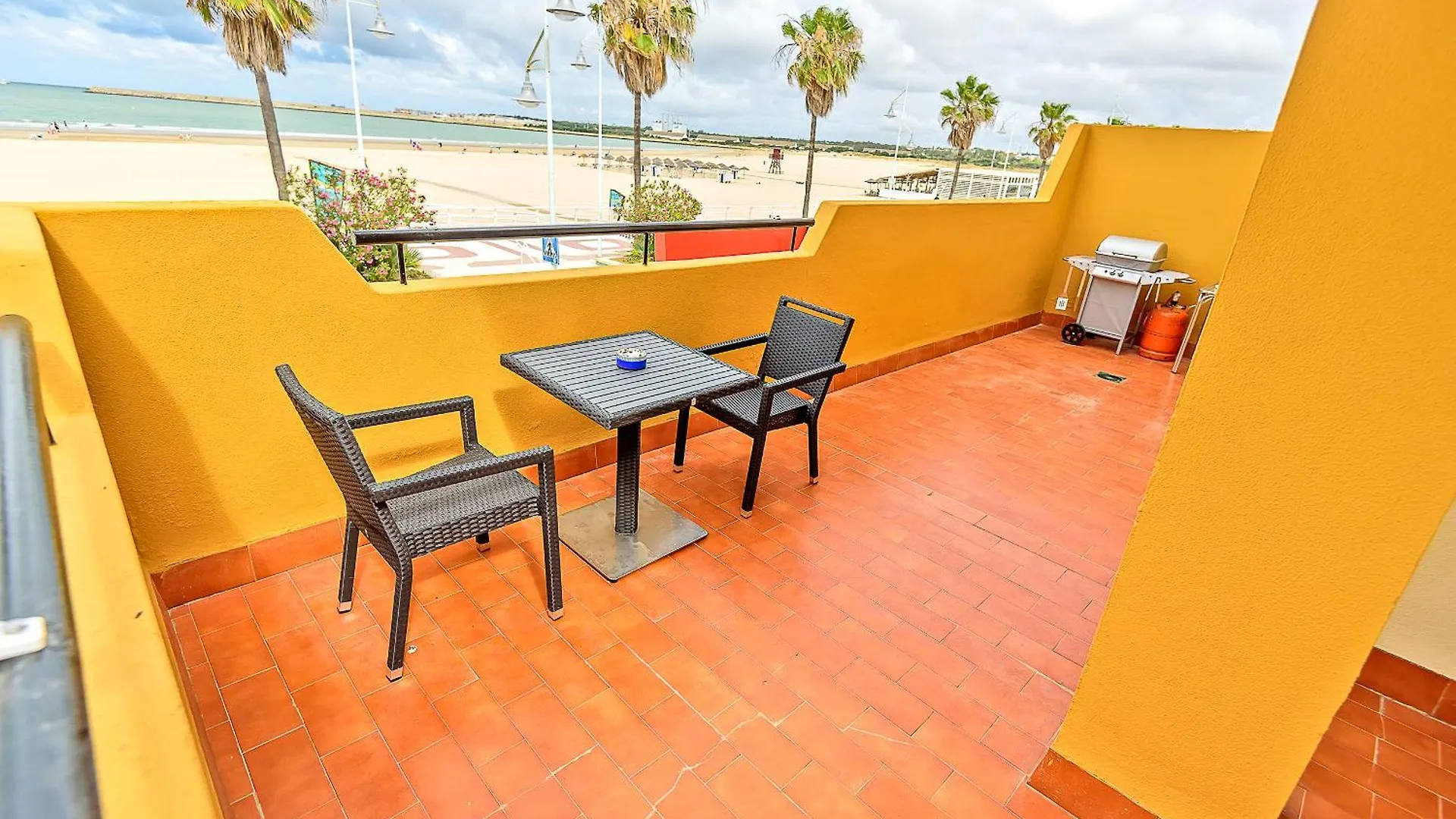 Beachfront Duplex 1ª Linea & Terraces Oceanfront El Puerto de Santa María 0*,  Spanje