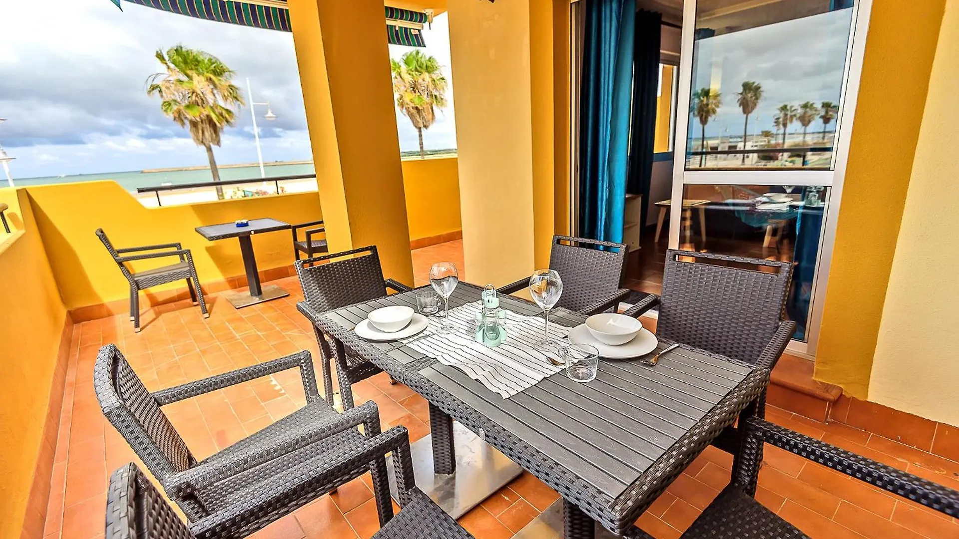 Appartement Beachfront Duplex 1ª Linea & Terraces Oceanfront El Puerto de Santa María Spanje