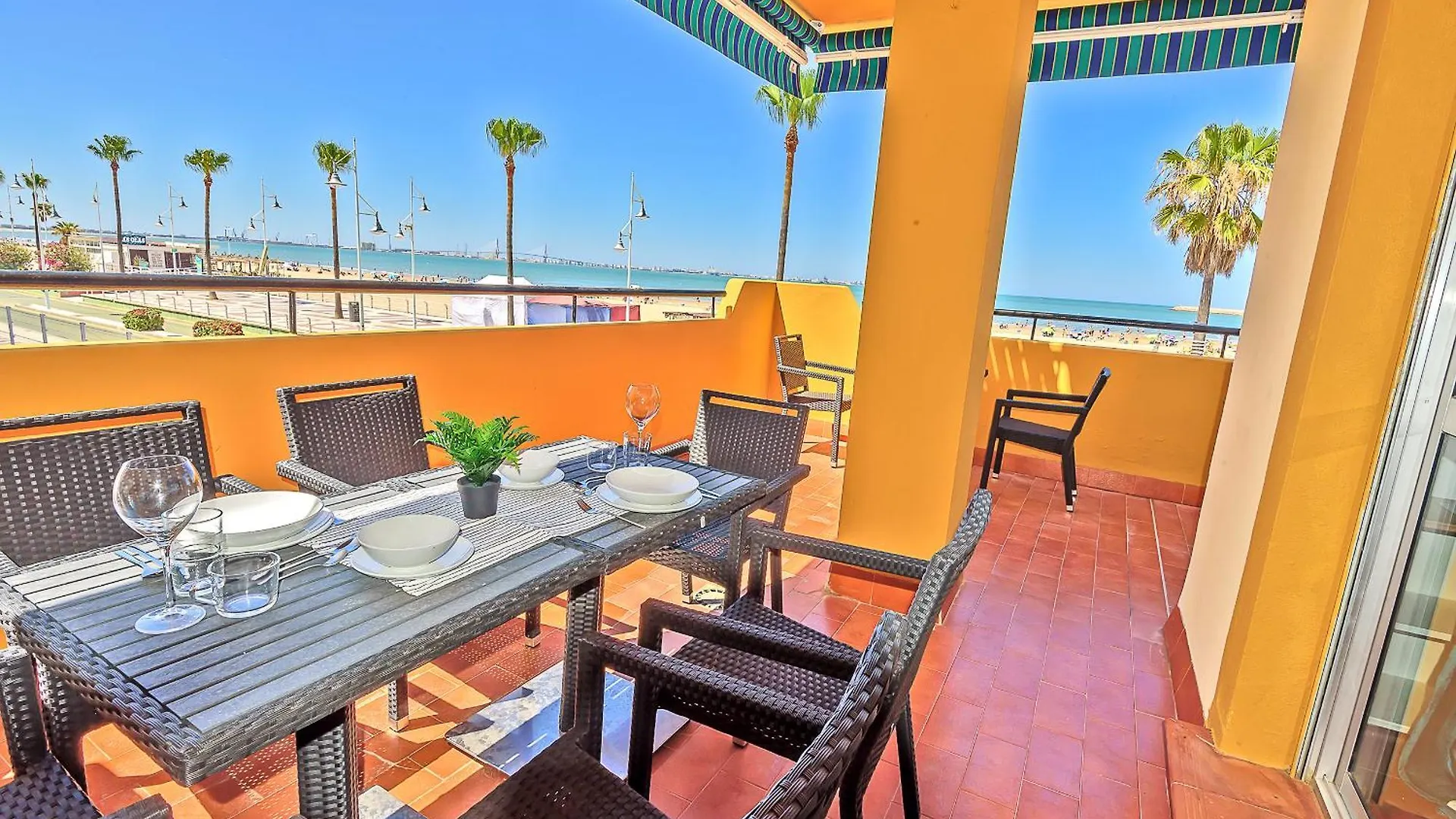 Beachfront Duplex 1ª Linea & Terraces Oceanfront El Puerto de Santa María